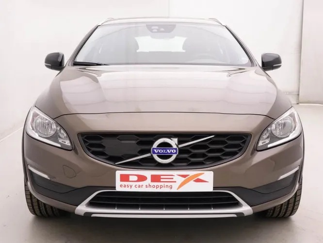 Volvo V60CC 2.0 D3 150 Cross Country Momentum + Leder/Cuir + Sunroof + GPS Image 2