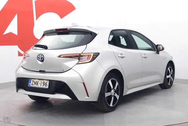 Toyota Corolla Hatchback 1,8 Hybrid Life - / 1.Omistaja / Täydellinen merkkiliikkeen huoltokirja / Vähän ajettu / Adaptiivinen vakionopeussäädin Image 5